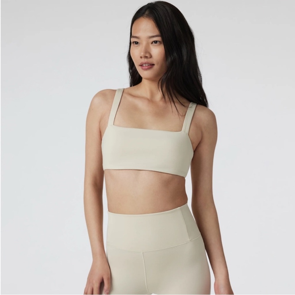 Vuori Evolve Square Neck Bra